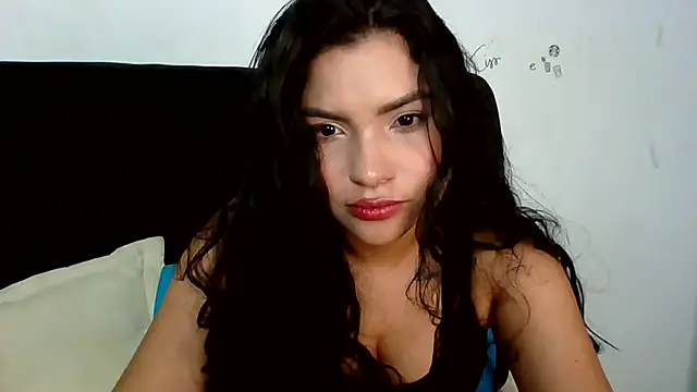 lolaa staars online show from 10-08-25, 08:38