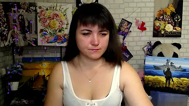 Darina M  online show from 11-30-25, 04:24