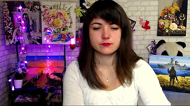 Darina M  online show from 10-16-25, 04:32