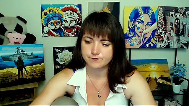Snapshot of Darina_M_ chatting on 06-20-26, 04:39 Darina M online show from 06-20-26, 04:39