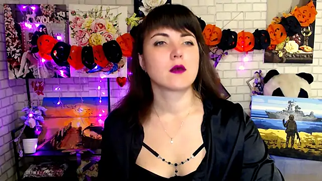 Darina M  online show from 10-31-25, 04:42