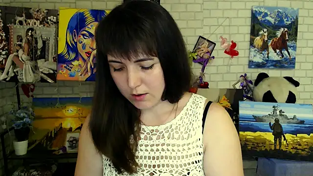 Snapshot of Darina_M_ chatting on 02-13-26, 08:25 Darina M online show from 02-13-26, 08:25