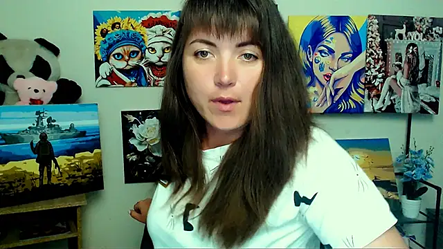 Snapshot of Darina_M_ chatting on 06-18-26, 04:44 Darina M online show from 06-18-26, 04:44
