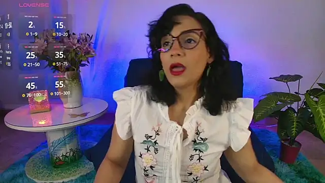 Elliee  online show from 03-12-25, 07:14