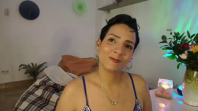 Elliee  online show from 03-20-25, 11:34