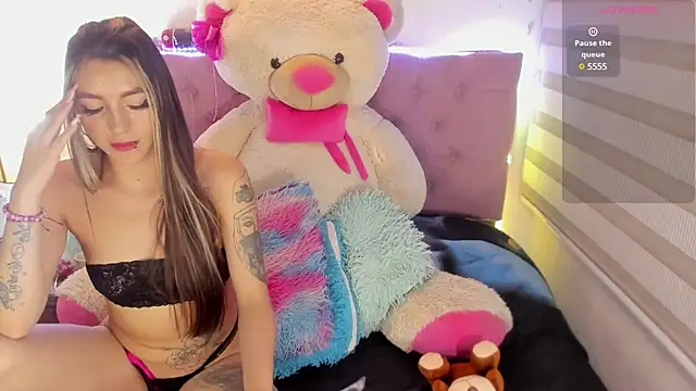  EmiRhodes online show from 03-11-25, 03:04