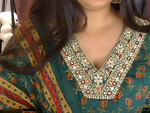 Snapshot of sanam_rose chatting on 10-21-25, 02:16 sanam rose online show from 10-21-25, 02:16