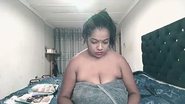 Indianmayaxoxo online show from 05-28-26, 05:15