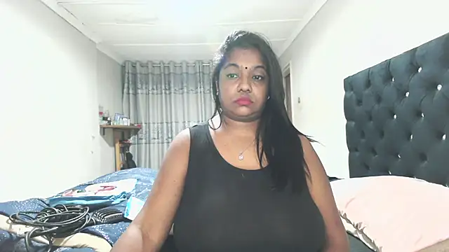 Indianmayaxoxo online show from 05-08-26, 09:40