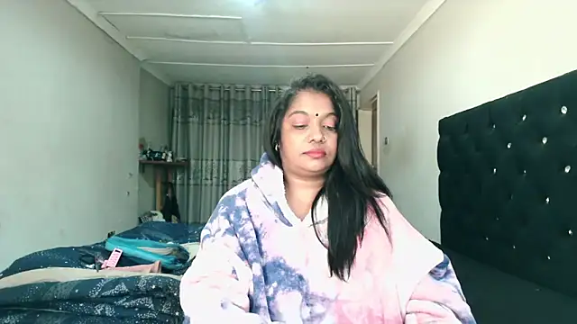 Indianmayaxoxo online show from 06-01-26, 06:57