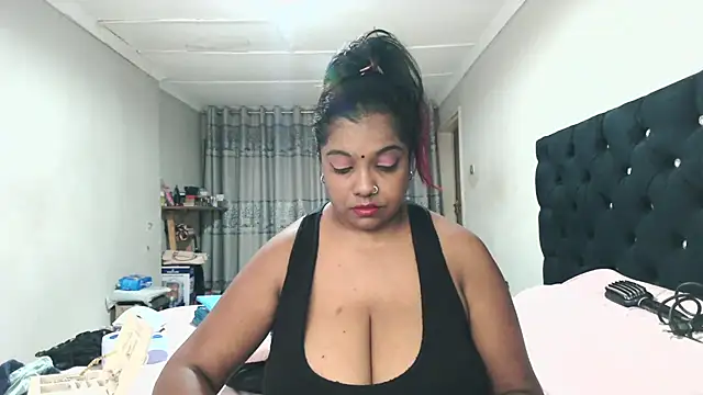 Indianmayaxoxo online show from 10-29-25, 03:33