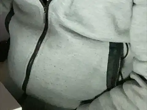 tomazu11 online show from 10-24-25, 03:16