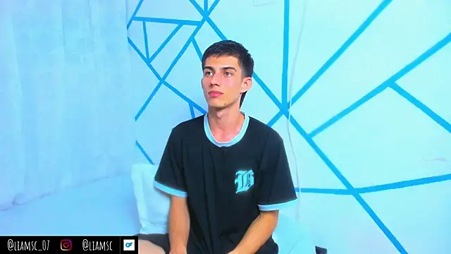 liam scott77 online show from 10-06-25, 09:59