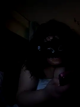 ElisaLuca online show from 12-21-24, 11:02