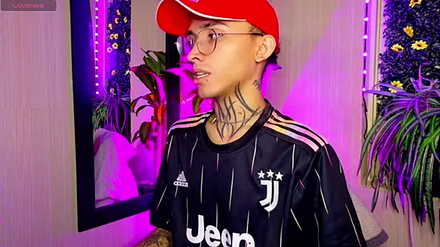 Micaela Rangel online show from 10-18-25, 05:04