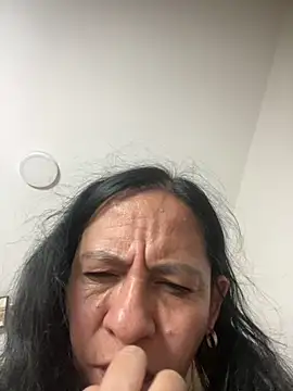 Freya Artemisa online show from 10-16-25, 05:43