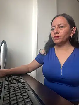 Freya Artemisa online show from 10-07-25, 07:15