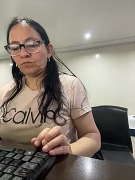 Freya Artemisa online show from 04-14-26, 09:53