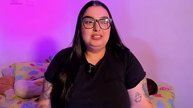 Apriilpeach  online show from 11-12-25, 10:02