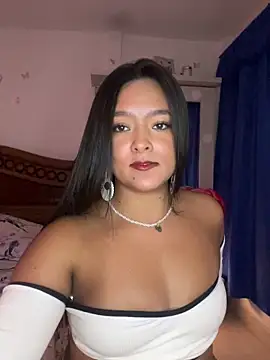 cristina1800 online show from 05-13-26, 03:46