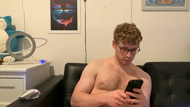 Snapshot of BlueEyedTallGuy94 chatting on 12-09-24, 08:22 BlueEyedTallGuy94 online show from 12-09-24, 08:22