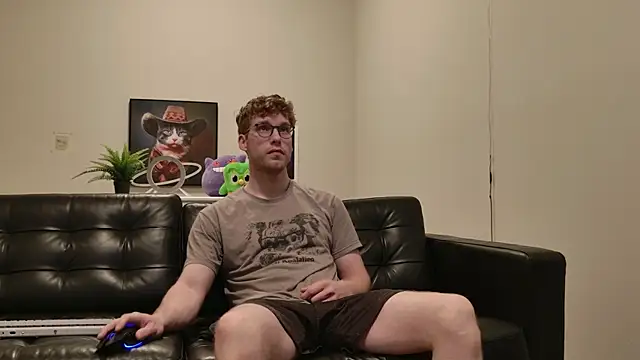 Snapshot of BlueEyedTallGuy94 chatting on 10-04-25, 10:55 BlueEyedTallGuy94 online show from 10-04-25, 10:55