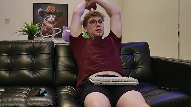 Snapshot of BlueEyedTallGuy94 chatting on 09-30-25, 12:49 BlueEyedTallGuy94 online show from 09-30-25, 12:49