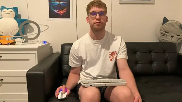 Snapshot of BlueEyedTallGuy94 chatting on 12-17-24, 08:34 BlueEyedTallGuy94 online show from 12-17-24, 08:34