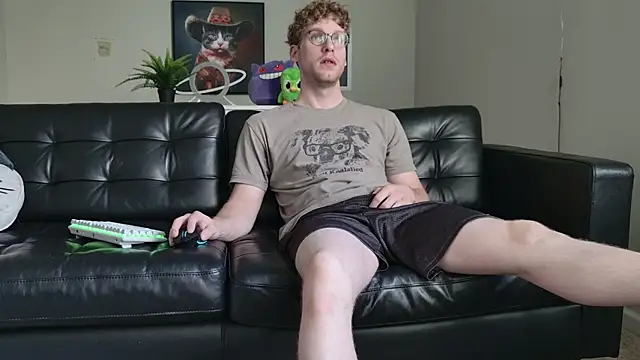 Snapshot of BlueEyedTallGuy94 chatting on 09-25-25, 06:03 BlueEyedTallGuy94 online show from 09-25-25, 06:03