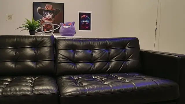 Snapshot of BlueEyedTallGuy94 chatting on 10-30-25, 01:48 BlueEyedTallGuy94 online show from 10-30-25, 01:48