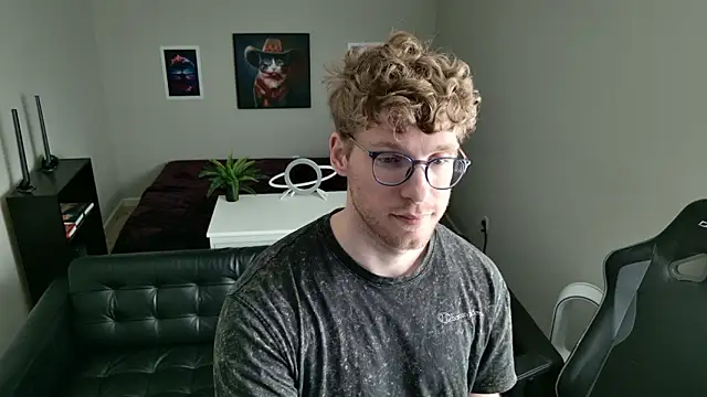 Snapshot of BlueEyedTallGuy94 chatting on 03-23-26, 09:14 BlueEyedTallGuy94 online show from 03-23-26, 09:14