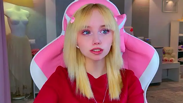 Snapshot of b4by_LoL1 chatting on 02-12-26, 12:38 b4by LoL1 online show from 02-12-26, 12:38