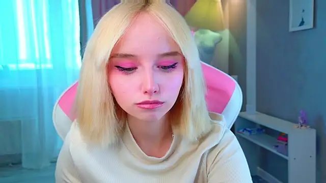 Snapshot of b4by_LoL1 chatting on 03-20-26, 11:44 b4by LoL1 online show from 03-20-26, 11:44