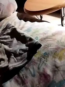 Grig1982 online show from 10-28-25, 05:01