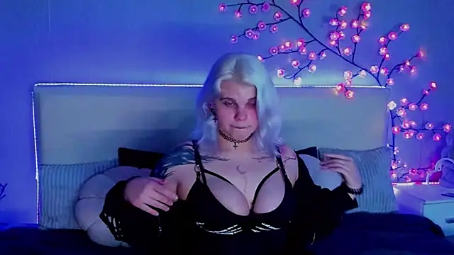 JoannLowe online show from 10-12-25, 07:15