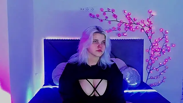 JoannLowe online show from 04-08-26, 07:26