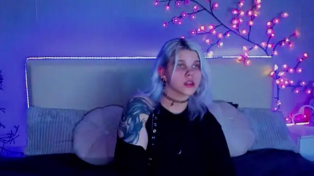 JoannLowe online show from 09-21-25, 07:08