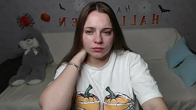 Snapshot of _Sweet_Lana chatting on 10-28-25, 08:35 Sweet Lana online show from 10-28-25, 08:35