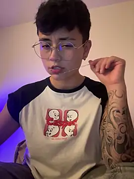 Ashley Chriss online show from 02-20-25, 12:19