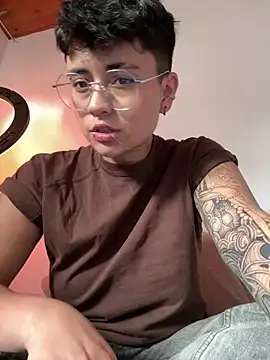 Ashley Chriss online show from 01-19-25, 09:34