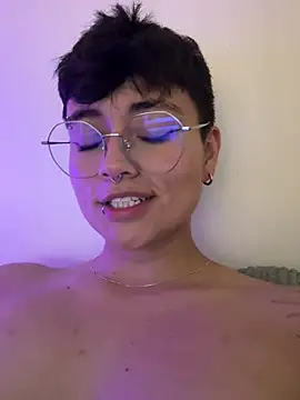 Ashley Chriss online show from 02-22-25, 06:17