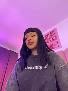 Ashley Chriss online show from 12-20-25, 01:19