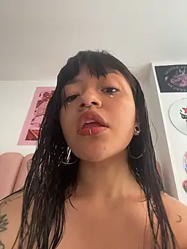 Ashley Chriss online show from 11-29-25, 06:41