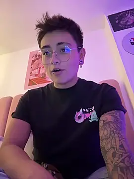 Ashley Chriss online show from 09-21-25, 11:32