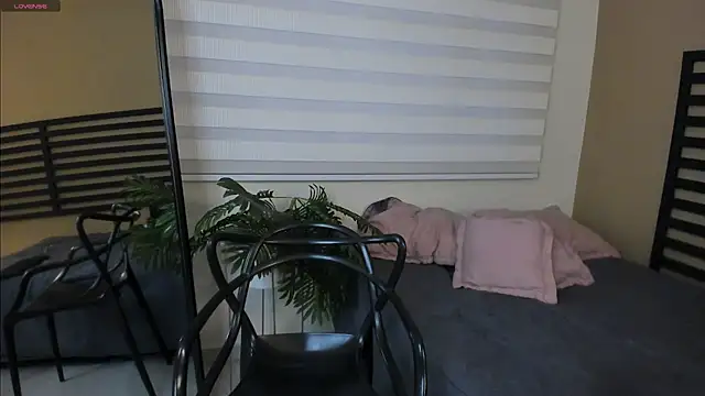 Snapshot of Catyloves chatting on 02-12-26, 10:09 Catyloves online show from 02-12-26, 10:09