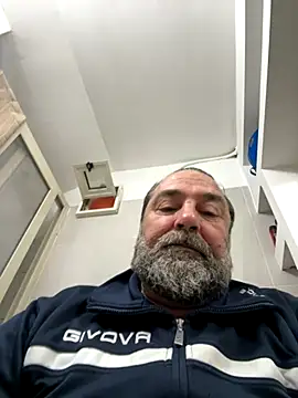 Snapshot of ros217 chatting on 10-16-25, 08:00 ros217 online show from 10-16-25, 08:00