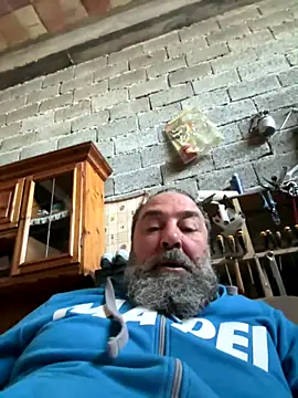 Snapshot of ros217 chatting on 10-03-25, 02:07 ros217 online show from 10-03-25, 02:07