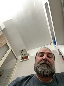 Snapshot of ros217 chatting on 10-14-25, 02:28 ros217 online show from 10-14-25, 02:28