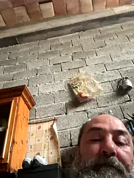 Snapshot of ros217 chatting on 10-01-25, 02:54 ros217 online show from 10-01-25, 02:54