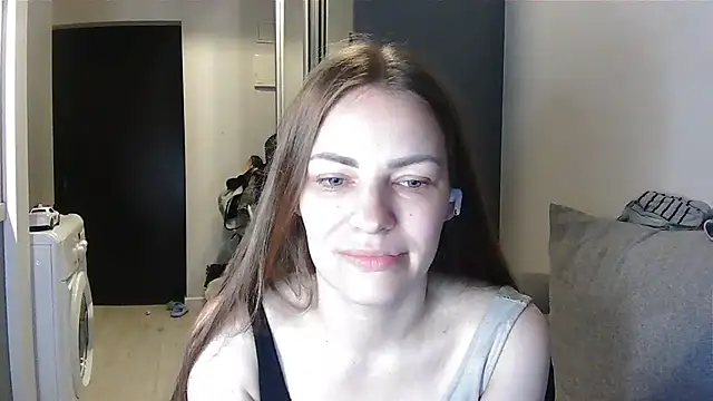 Snapshot of AnnaDiamond1 chatting on 07-17-26, 09:45 AnnaDiamond1 online show from 07-17-26, 09:45